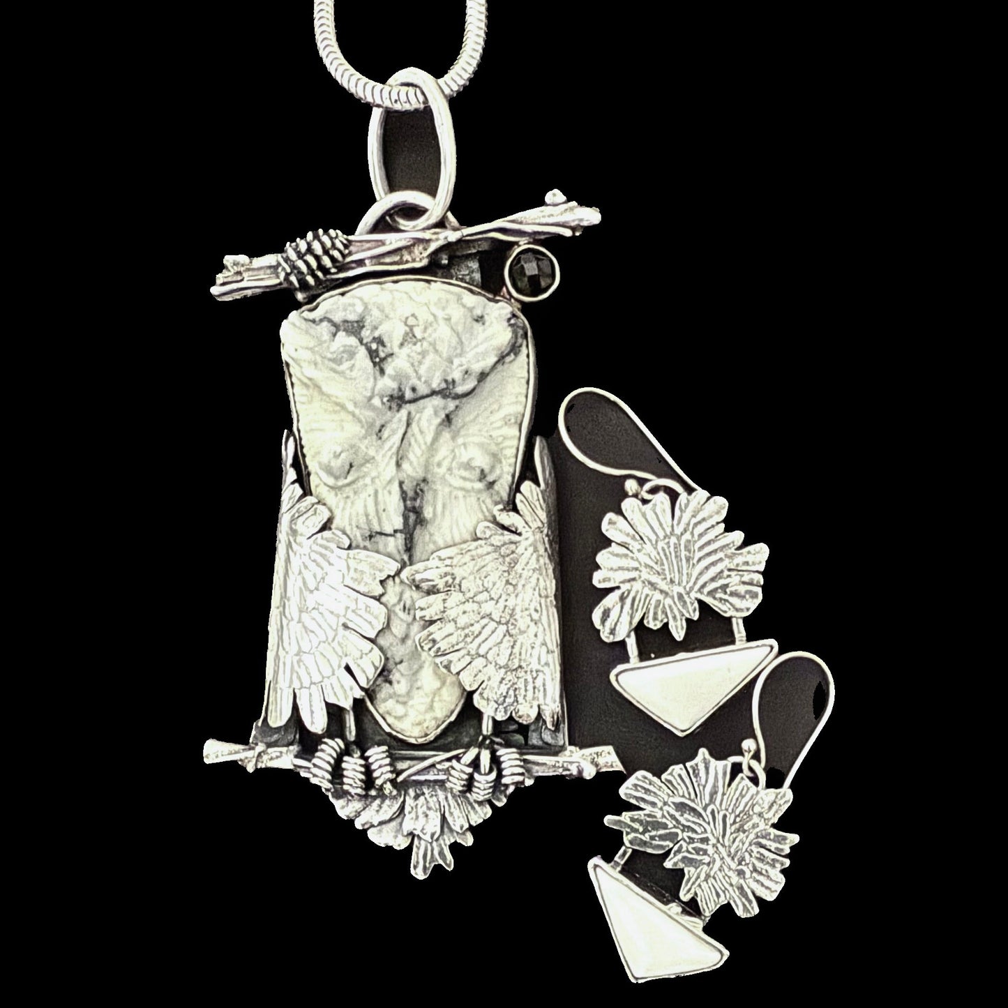 White Buffalo Chunky Ring