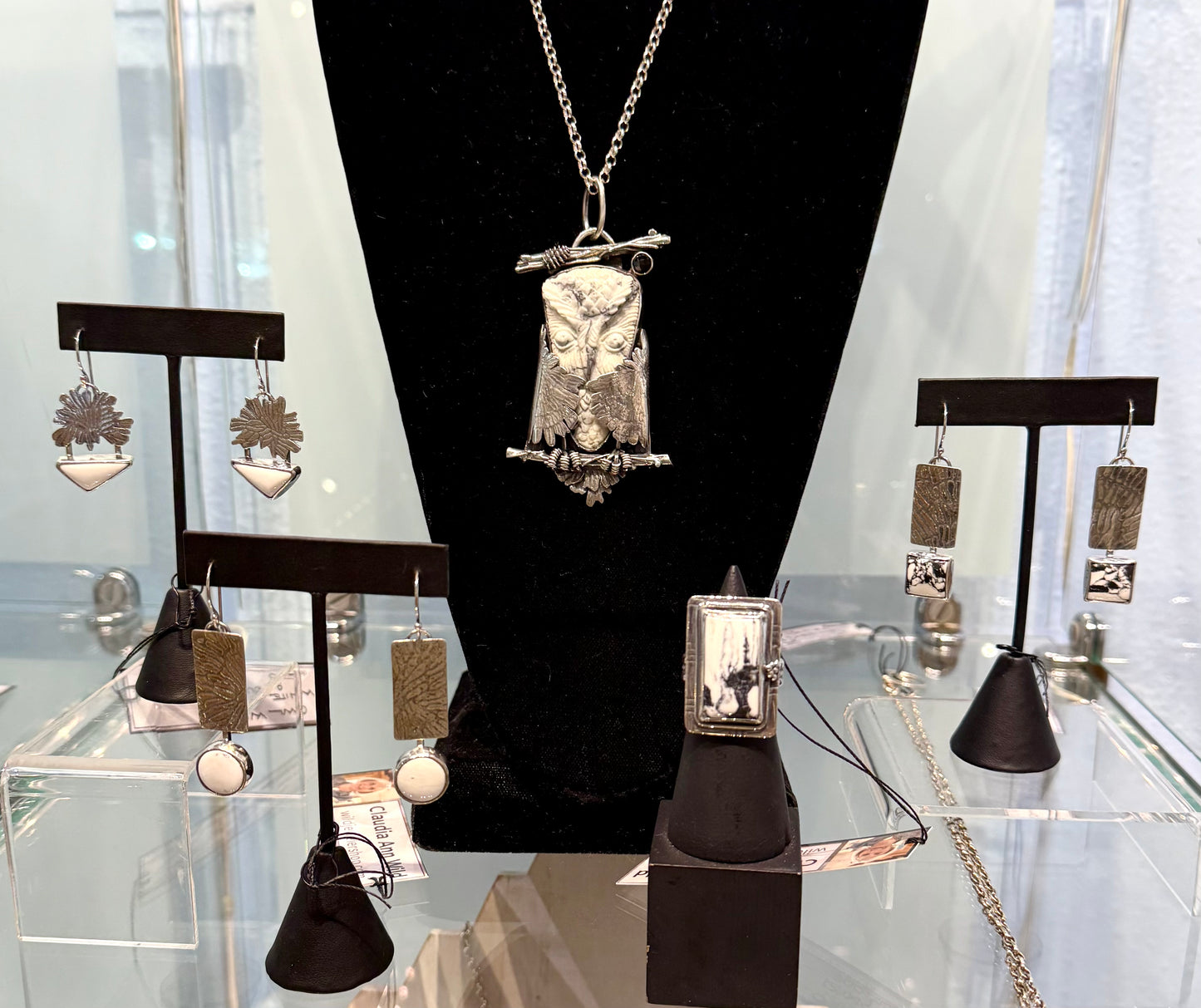 White Buffalo Chunky Ring